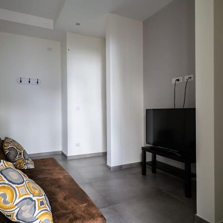 Dimora San Ferdinando 2 Apartment Bari Exterior photo